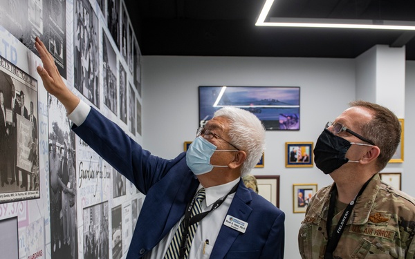 AFSOC commander visits 1st SOW Innovation Cell