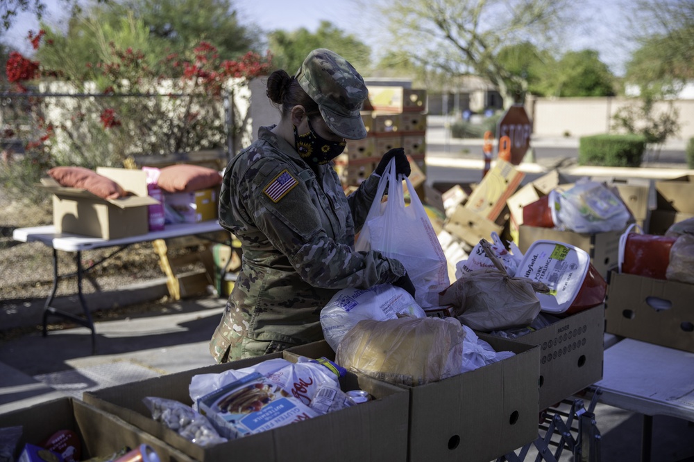 Arizona Guard Supports Queen Creek Food Bank