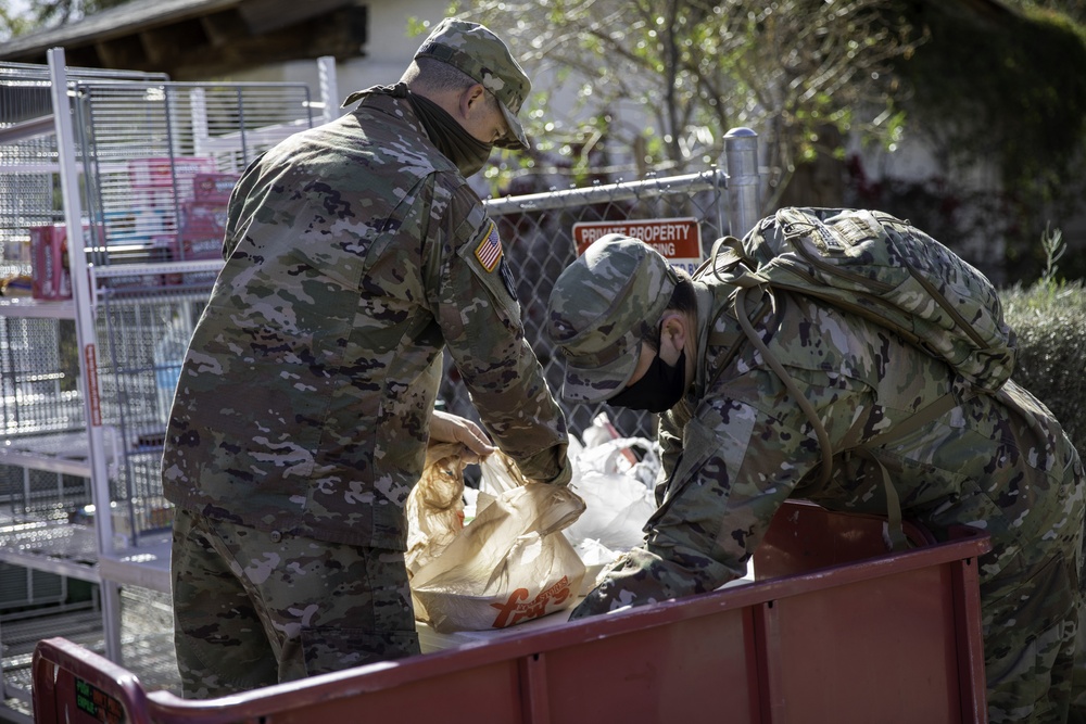 Arizona Guard Supports Queen Creek Food Bank