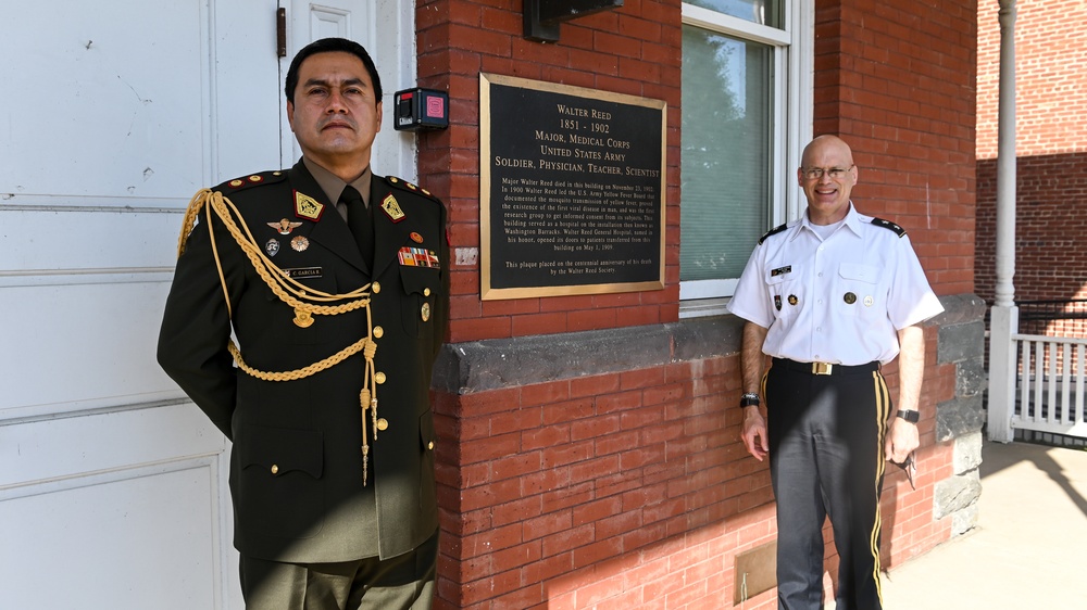 Peruvian Army Brig. Gen. Cristian García Rodríguez, Deputy Defense Visits the IADC