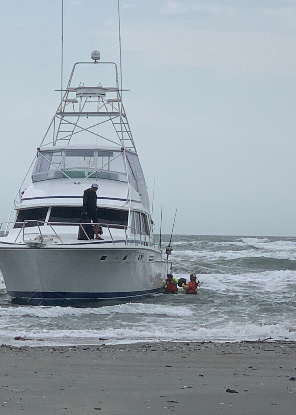 Coast Guard rescues 2, assists 3 near Chandeleur Islands