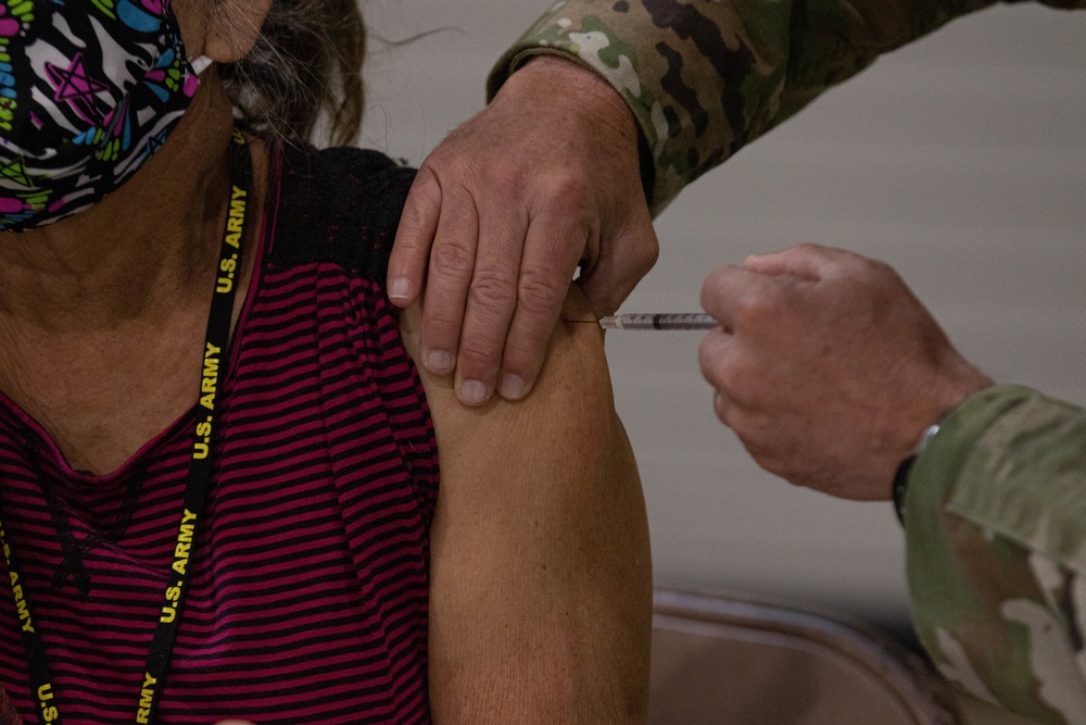 Alabama National Guard operates mobile vaccination clinic in Andalusia