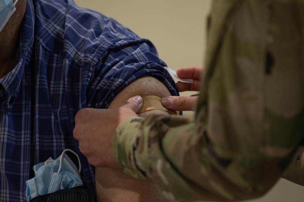 Alabama National Guard operates mobile vaccination clinic in Andalusia