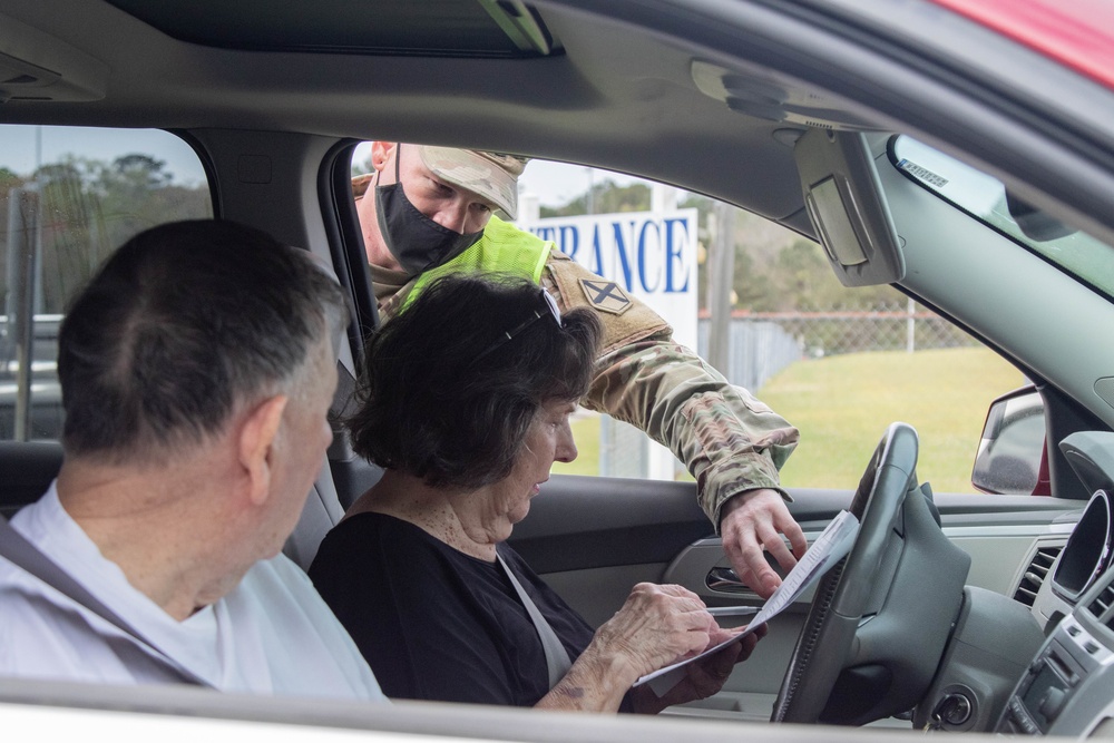 Alabama National Guard operates mobile vaccination clinic in Andalusia