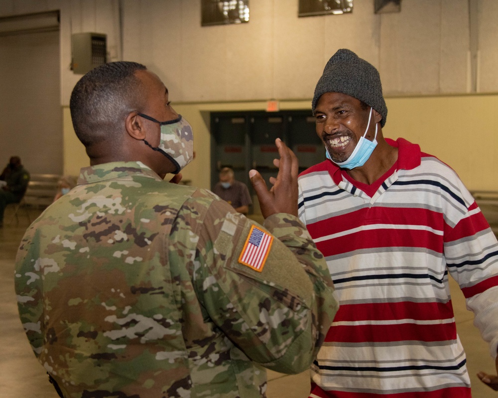 Alabama National Guard operates mobile vaccination clinic in Andalusia