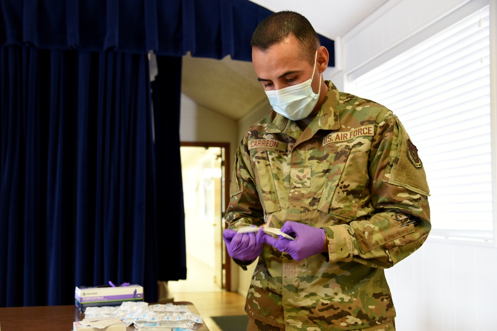 AZNG partners with Air Reserve component to conduct vaccinations in Mohave County