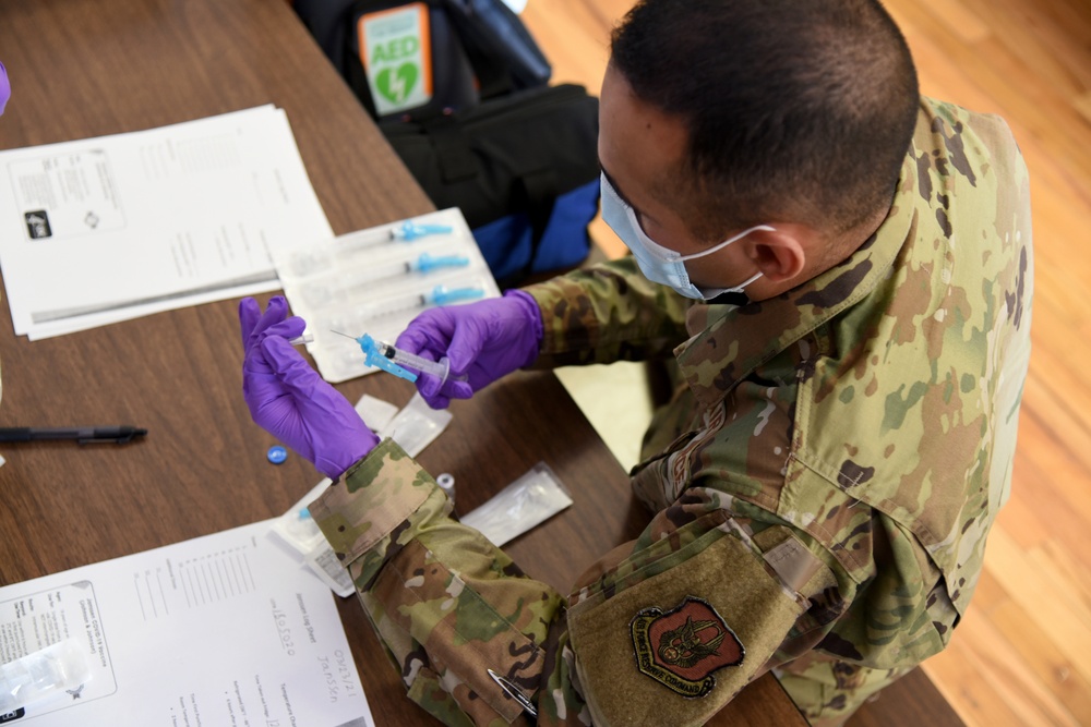 AZNG partners with Air Reserve component to conduct vaccinations in Mohave County
