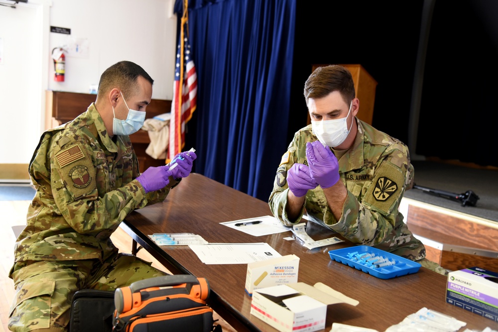 AZNG partners with Air Reserve component to conduct vaccinations in Mohave County