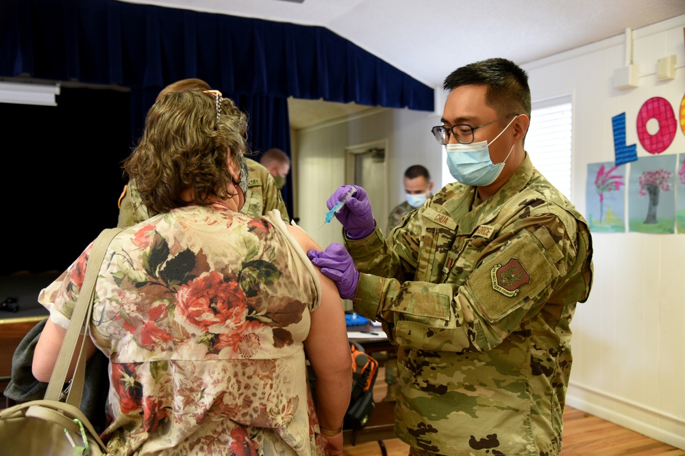 AZNG partners with Air Reserve component to conduct vaccinations in Mohave County
