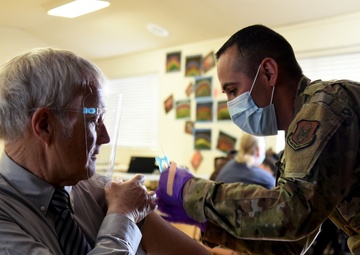 AZNG partners with Air Reserve component to conduct vaccinations in Mohave County