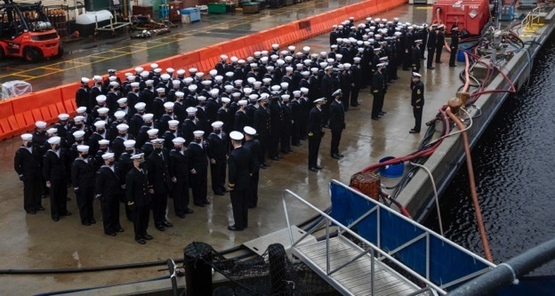 USS Gettysburg Conducts Change of Command Ceremony