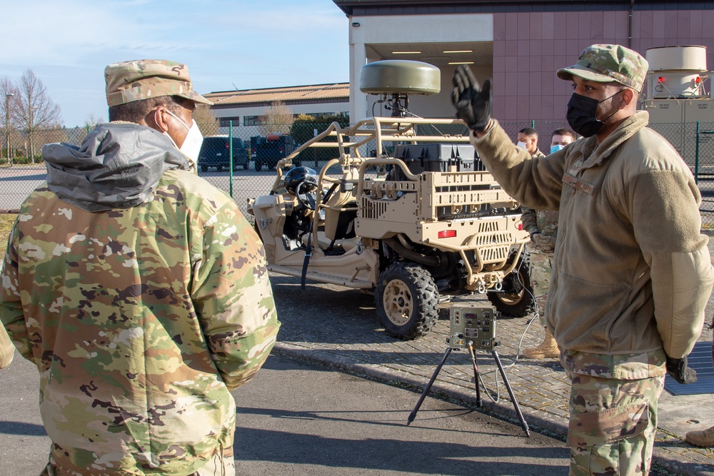 435th AGOW Airmen highlight mission to 3rd AF leadership