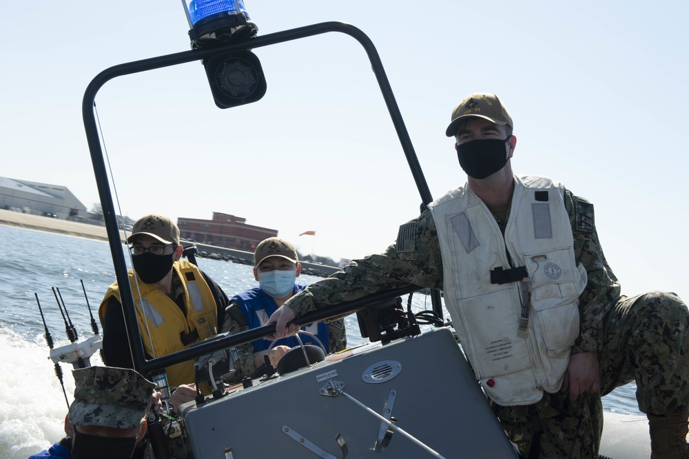 GHWB Sailors participate in SAR Drill