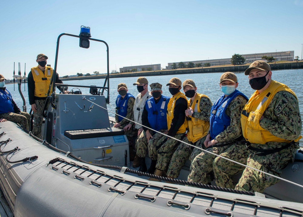 GHWB Sailors participate in SAR Drill