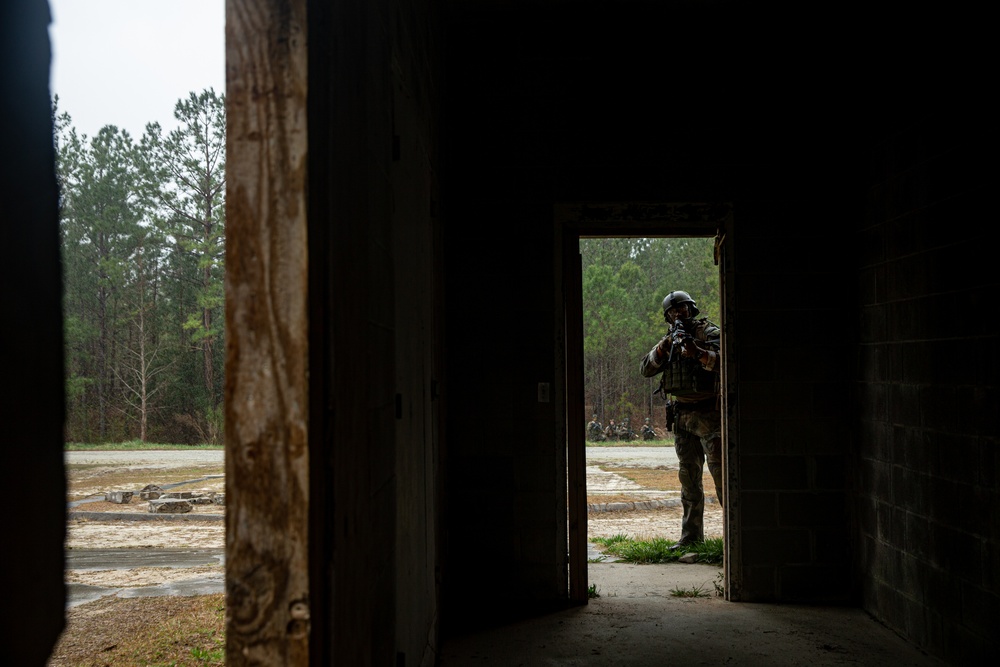 Street to Street | Dutch Marines participated in MOUT training on Camp Lejeune