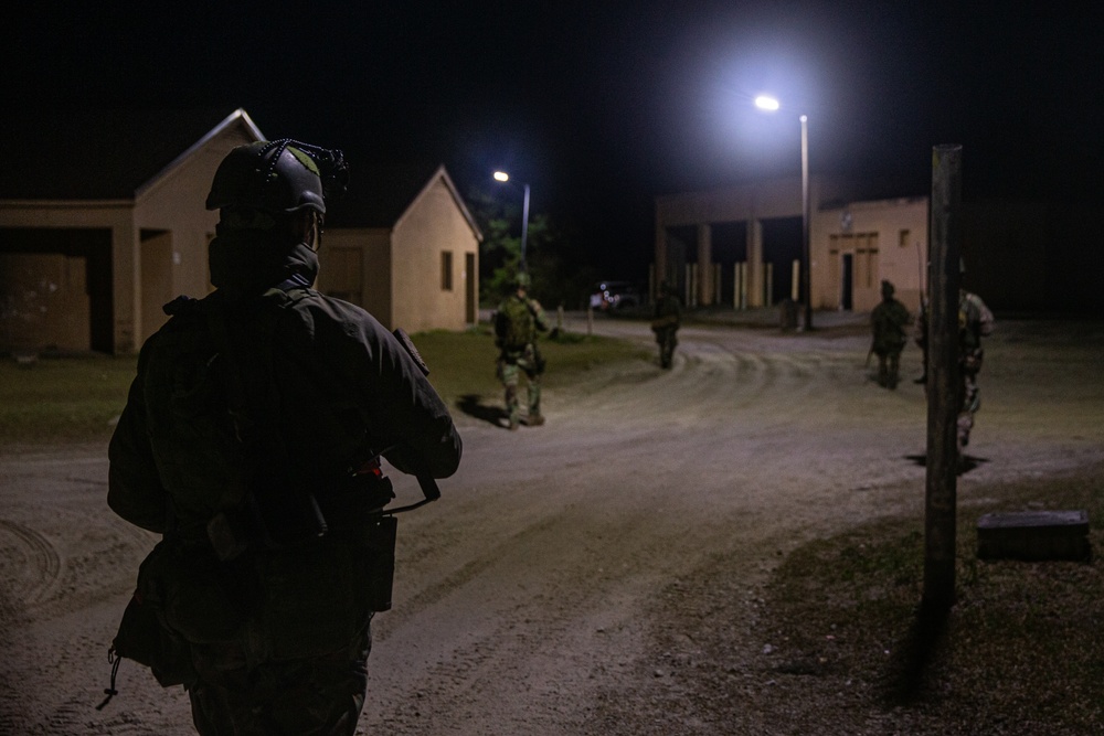 Street to Street | Dutch Marines participated in MOUT training on Camp Lejeune