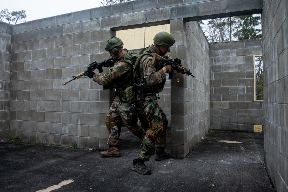 The Final Push | Dutch Marines participate MOUT training on Camp Lejeune