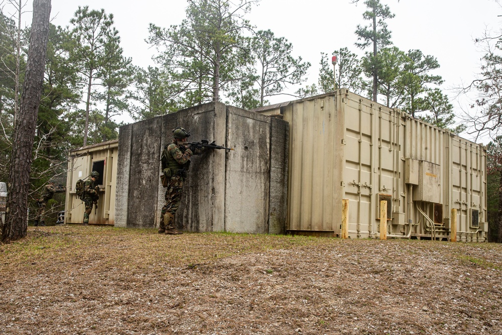 The Final Push | Dutch Marines participate MOUT training on Camp Lejeune