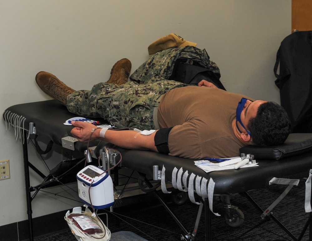 Women’s Leadership and Mentorship Program Hosts Blood Drive