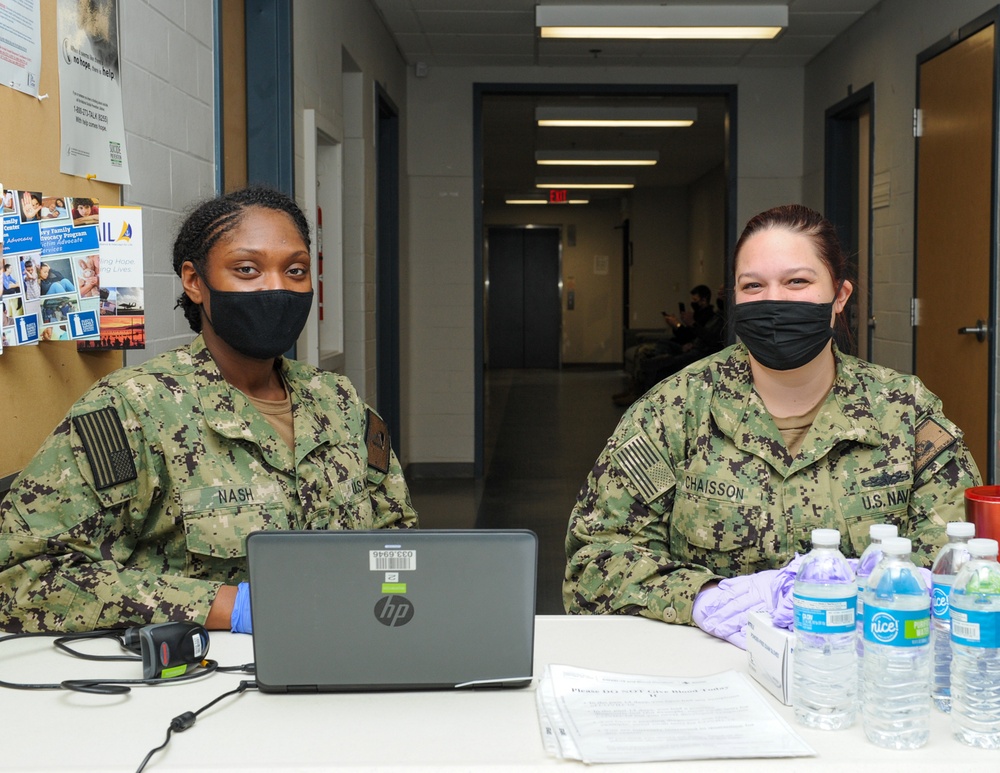 Women’s Leadership and Mentorship Program Hosts Blood Drive