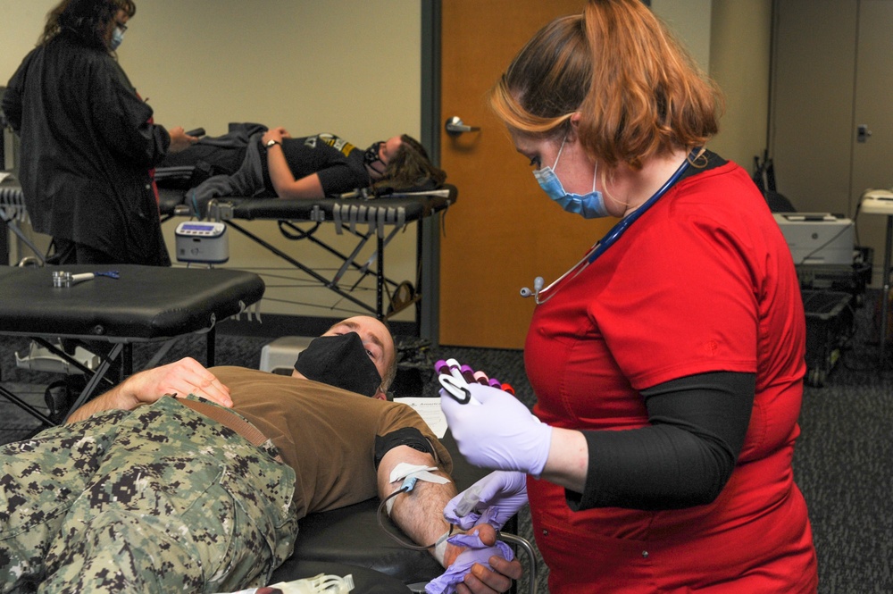 Women’s Leadership and Mentorship Program Hosts Blood Drive