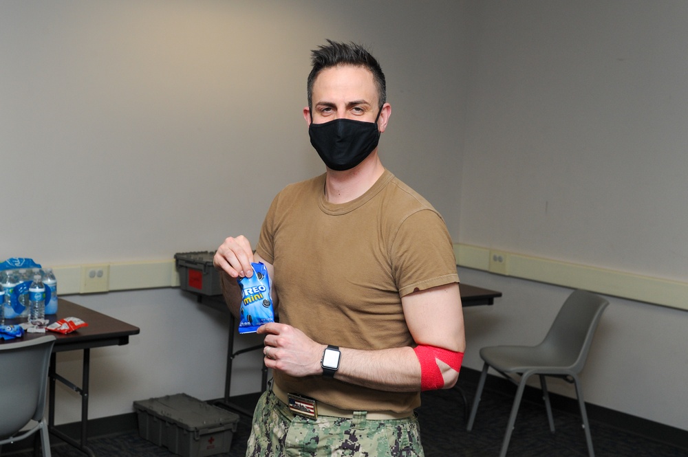 Women’s Leadership and Mentorship Program Hosts Blood Drive