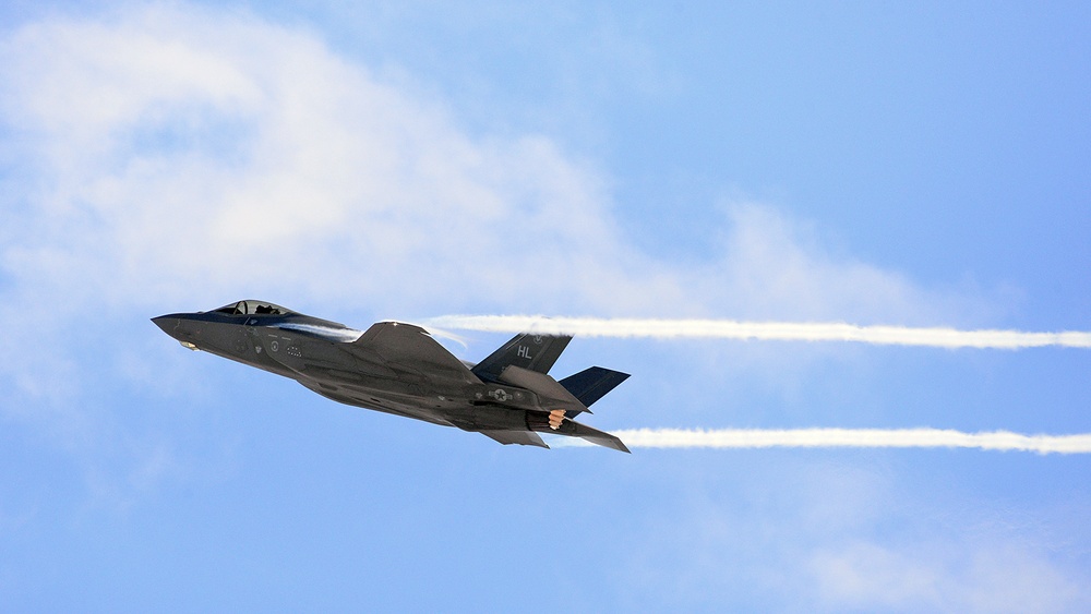 F-35A pilot flies practice demonstration at Hill Air Force Base