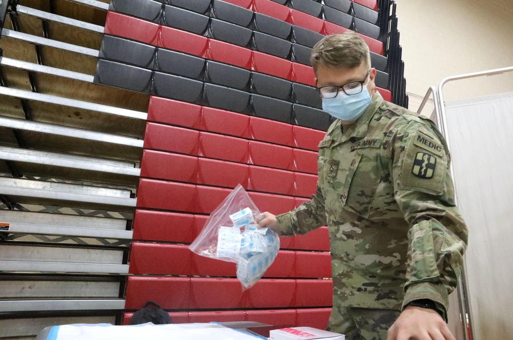 U.S. Army Soldiers aid FEMA in administering COVID-19 vaccine to Elizabeth community