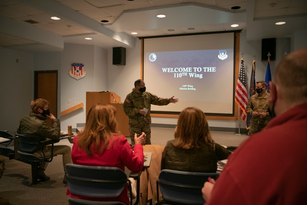 Michigan congressional delegation visits 110th Wing, Battle Creek