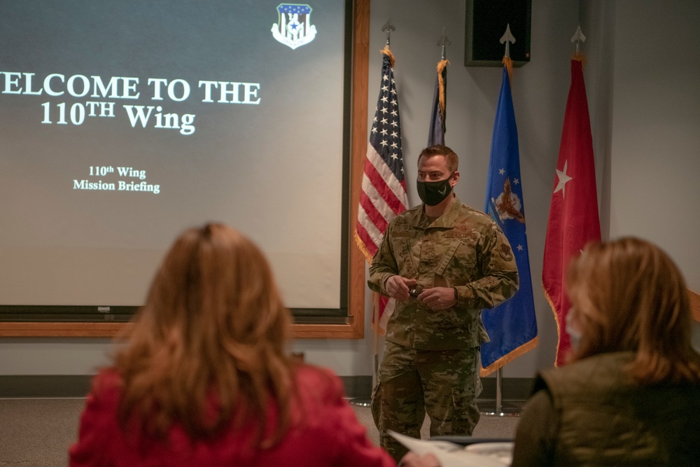 Michigan congressional delegation visits 110th Wing, Battle Creek