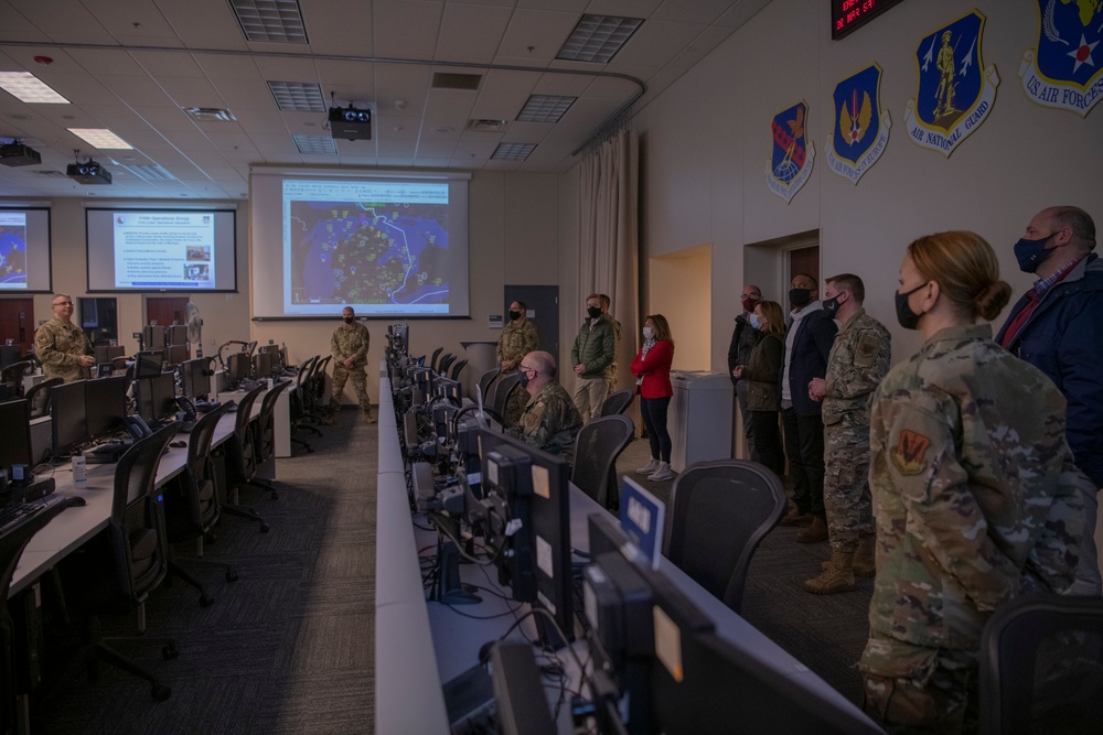 Michigan congressional delegation visits 110th Wing, Battle Creek