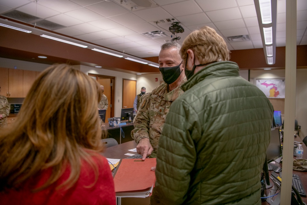 Michigan congressional delegation visits 110th Wing, Battle Creek