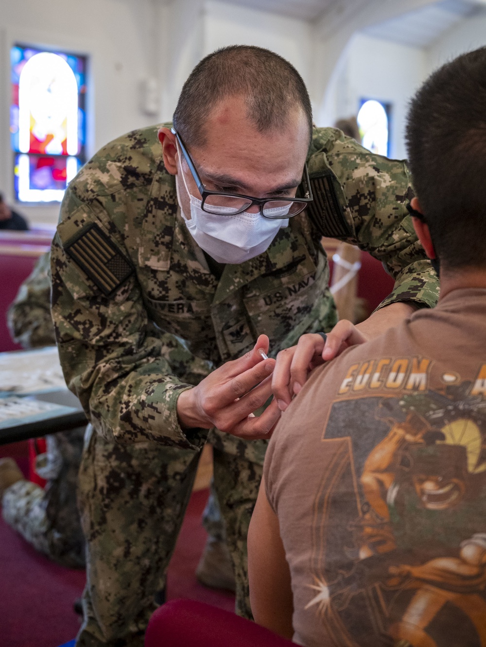 Sailors receive COVID-19 vaccines
