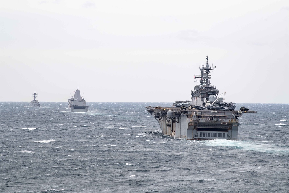 USS Carter Hall Conducts Live-Fire Exercise with Iwo Jima ARG