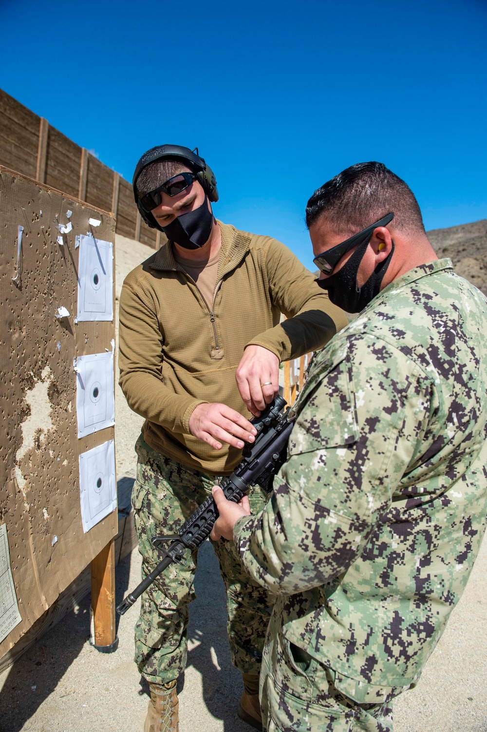 Seabees Complete M-4 Rifle Training