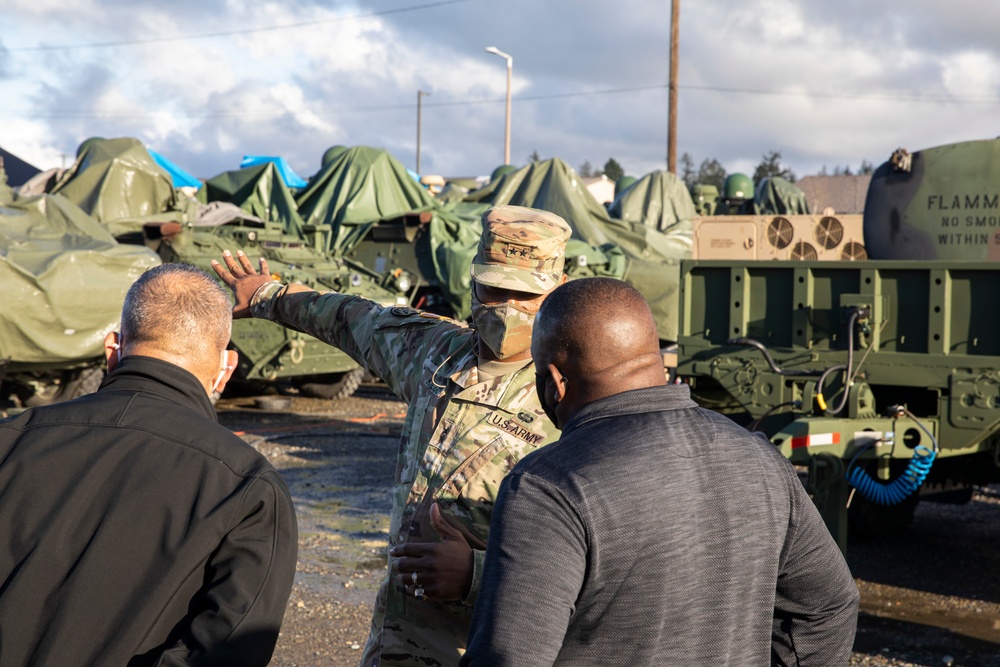U.S. Army Communications-Electronics Command visits Lancer Brigade