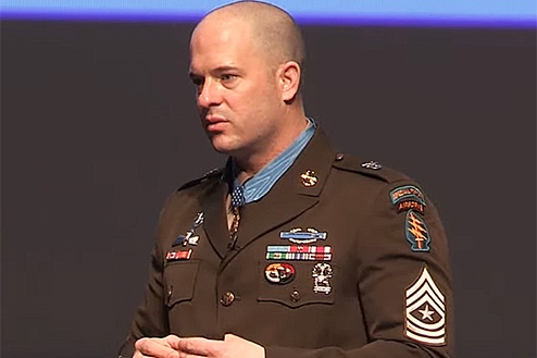 Medal of Honor recipients provide insight to cadets