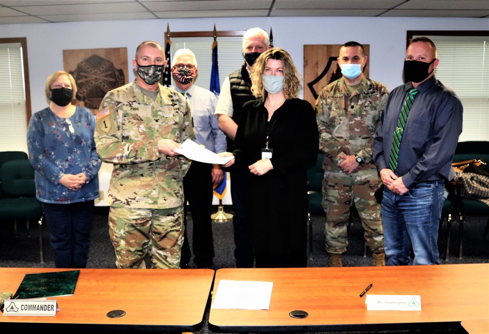 Fort McCoy signs IGSA with Wisconsin’s Vernon County