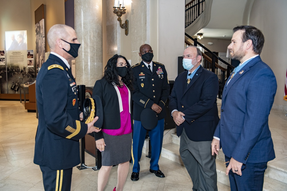 In honor of Medal of Honor Day, Medal of Honor Recipients U.S. Navy Master Chief Special Warfare Operator Edward Byers, Jr. and U.S. Army 1st Lt. Brain Thacker participate in an Army Full Honors Wreath-Laying Ceremony at the Tomb of the Unknown Soldier