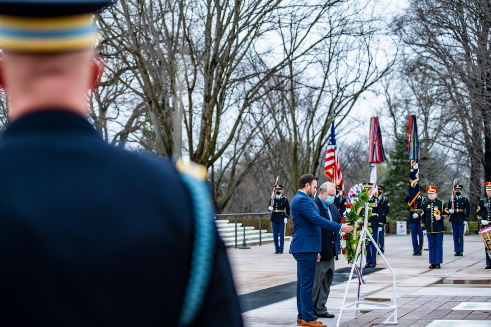 In honor of Medal of Honor Day, Medal of Honor Recipients U.S. Navy Master Chief Special Warfare Operator Edward Byers, Jr. and U.S. Army 1st Lt. Brain Thacker participate in an Army Full Honors Wreath-Laying Ceremony at the Tomb of the Unknown Soldier