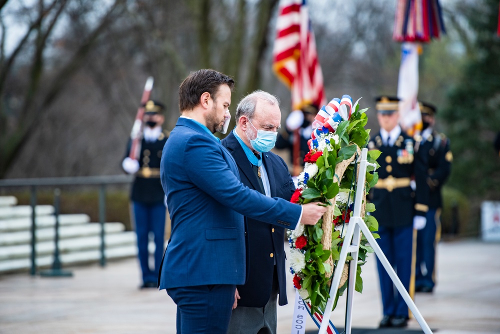 In honor of Medal of Honor Day, Medal of Honor Recipients U.S. Navy Master Chief Special Warfare Operator Edward Byers, Jr. and U.S. Army 1st Lt. Brain Thacker participate in an Army Full Honors Wreath-Laying Ceremony at the Tomb of the Unknown Soldier