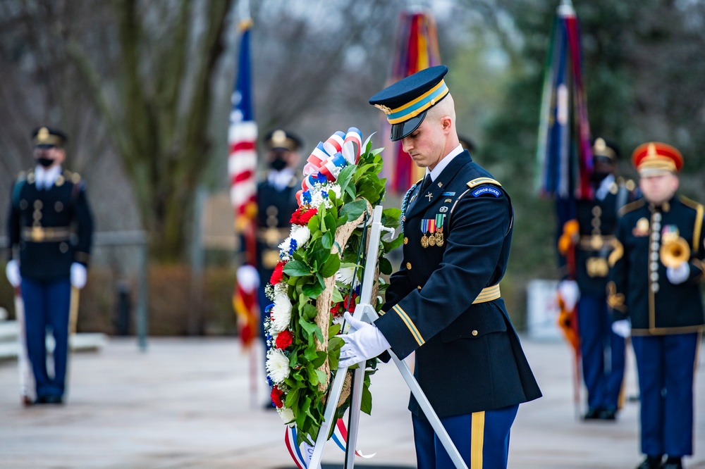 In honor of Medal of Honor Day, Medal of Honor Recipients U.S. Navy Master Chief Special Warfare Operator Edward Byers, Jr. and U.S. Army 1st Lt. Brain Thacker participate in an Army Full Honors Wreath-Laying Ceremony at the Tomb of the Unknown Soldier