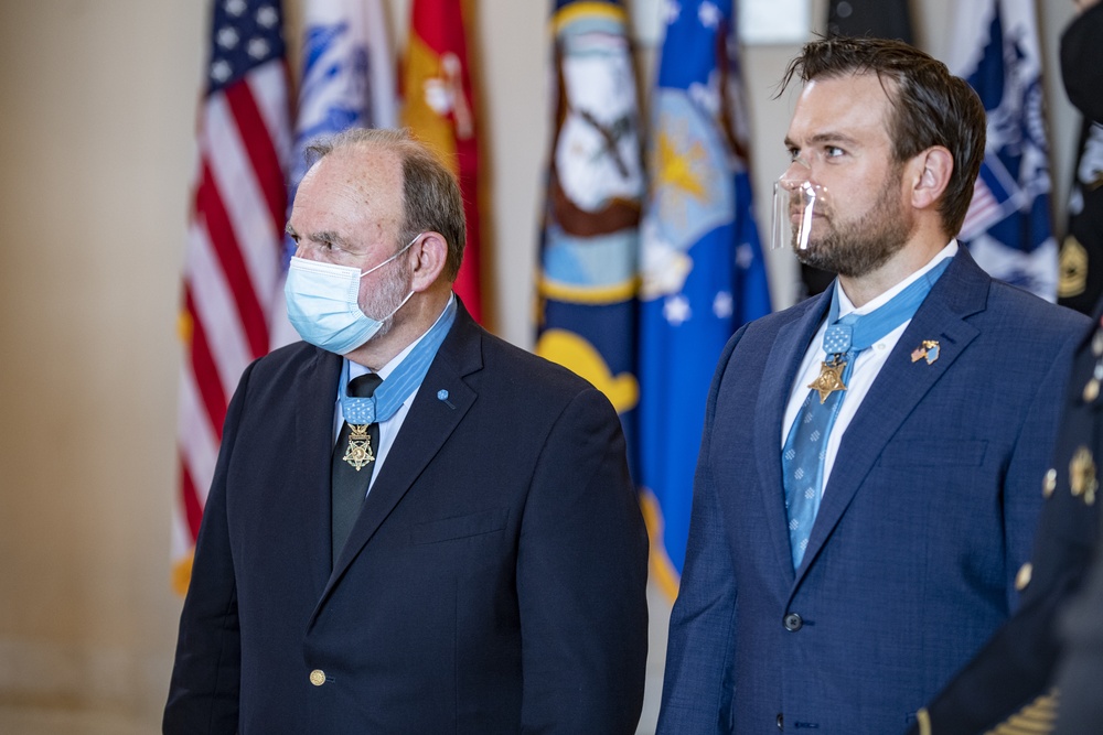 In honor of Medal of Honor Day, Medal of Honor Recipients U.S. Navy Master Chief Special Warfare Operator Edward Byers, Jr. and U.S. Army 1st Lt. Brain Thacker participate in an Army Full Honors Wreath-Laying Ceremony at the Tomb of the Unknown Soldier