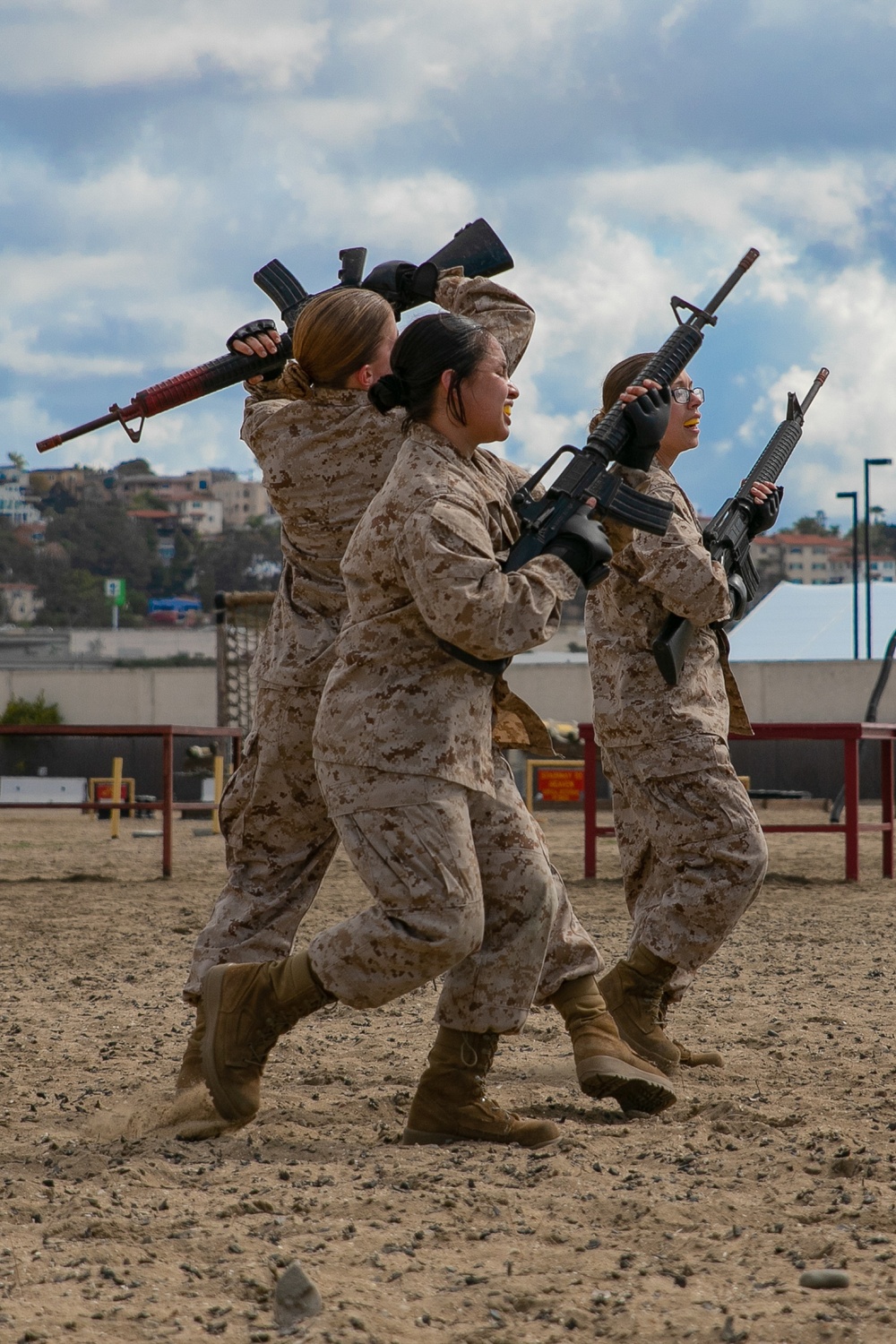 Recruits conduct training exercise at MCRD San Diego