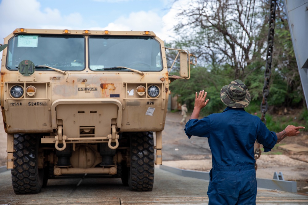 Sustainment Brigade Vehicle Offloading