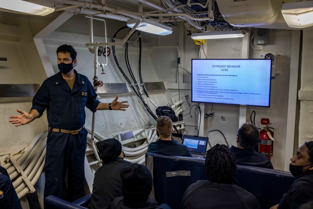 USS Curtis Wilbur Conducts Extremist Behavior Stand-down Training