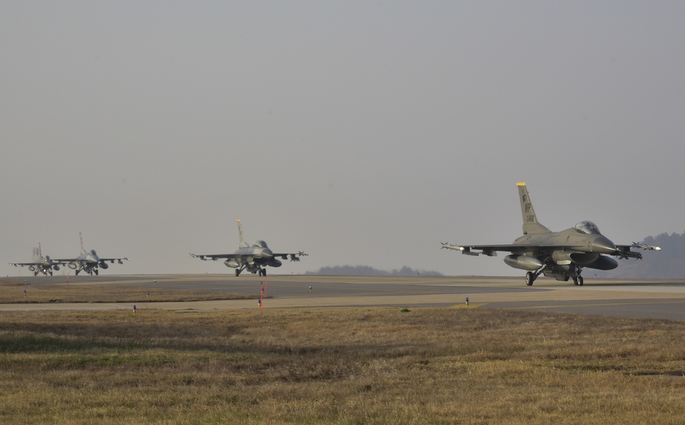 Wolf Pack turns jets during routine training event
