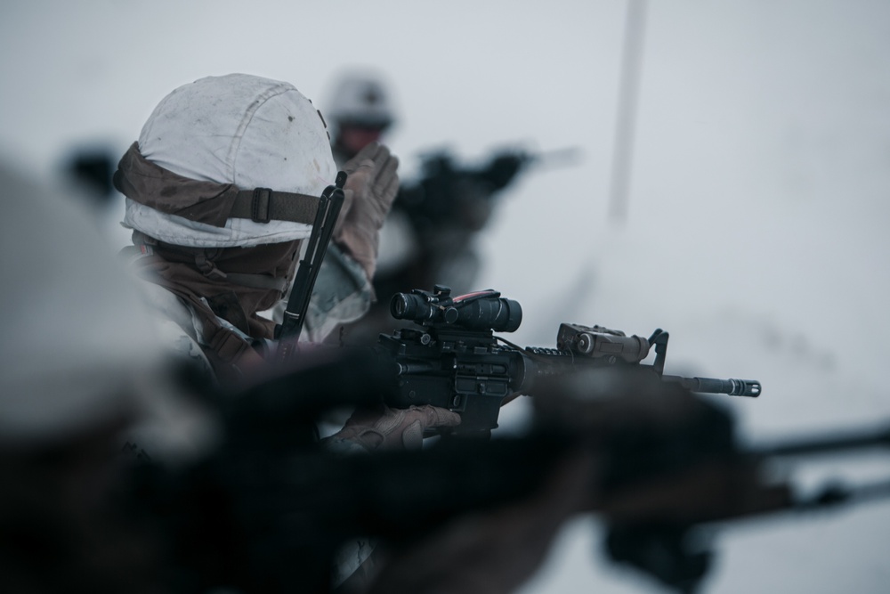 LAR Marines with MRF-E Execute a Live-Fire Range