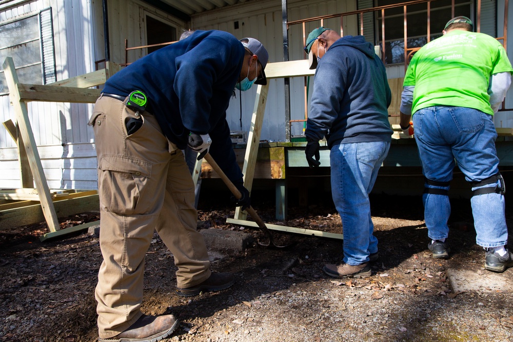 Volunteers Build Ramp for Senior Citizen