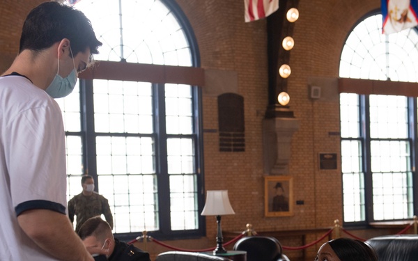 USNA Midshipmen Receive COVID Vaccine